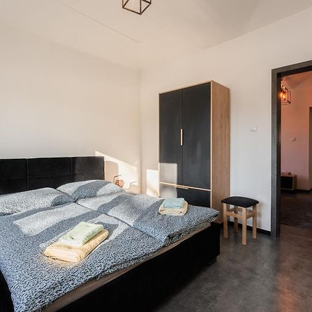 Apartmany Praha-Modrany Esterno foto